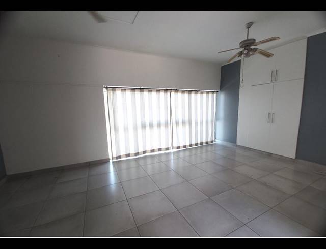 BEDROOM APARTMENT FOR SALE IN DURBAN CENTRAL